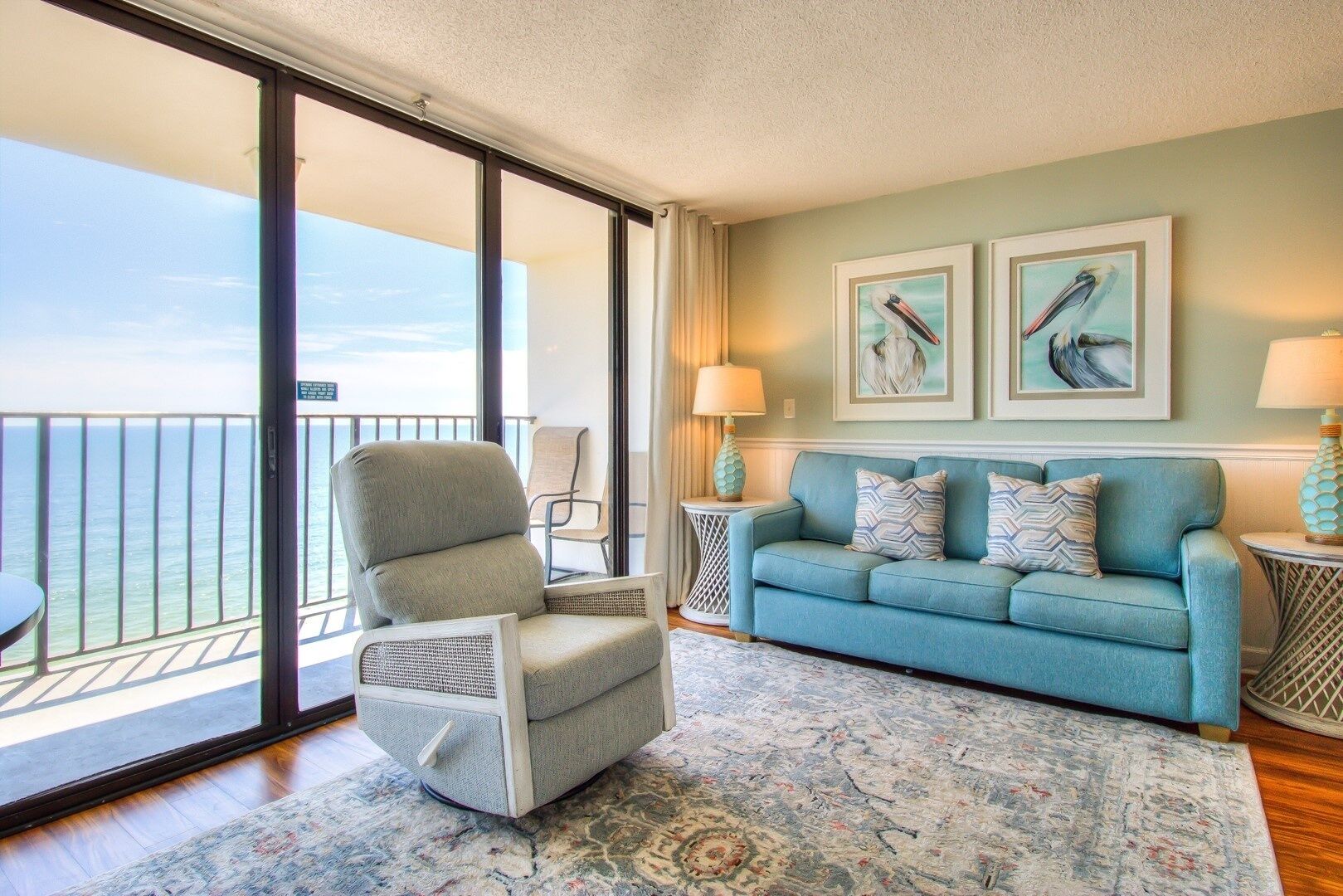 Condo, 2 Bedrooms | Living area