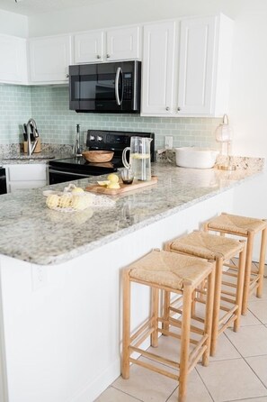 Condo, 2 Bedrooms | Private kitchen | Fridge, oven, coffee/tea maker, toaster