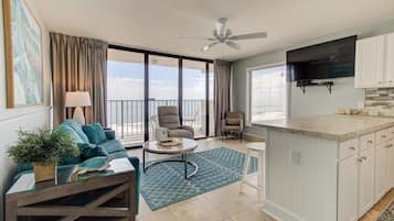 Condo, 2 habitaciones | Área de sala de estar