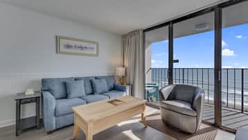 Condo, 1 Bedroom | Living area