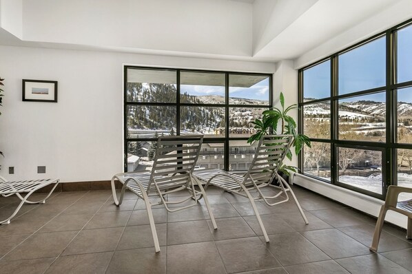 Condo, 2 habitaciones | Interior