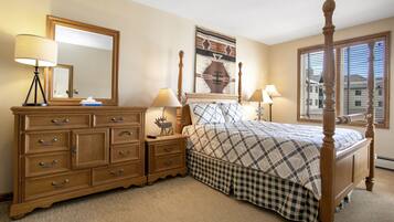 Condo, 2 Bedrooms | 2 bedrooms, laptop workspace, free WiFi