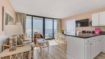 House, 2 Bedrooms | Living area