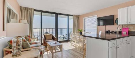 House, 2 Bedrooms | Living area