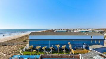 House, 2 Bedrooms | Exterior