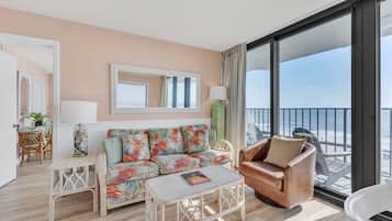 House, 2 Bedrooms | Living area