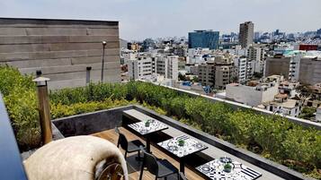 Teras rooftop