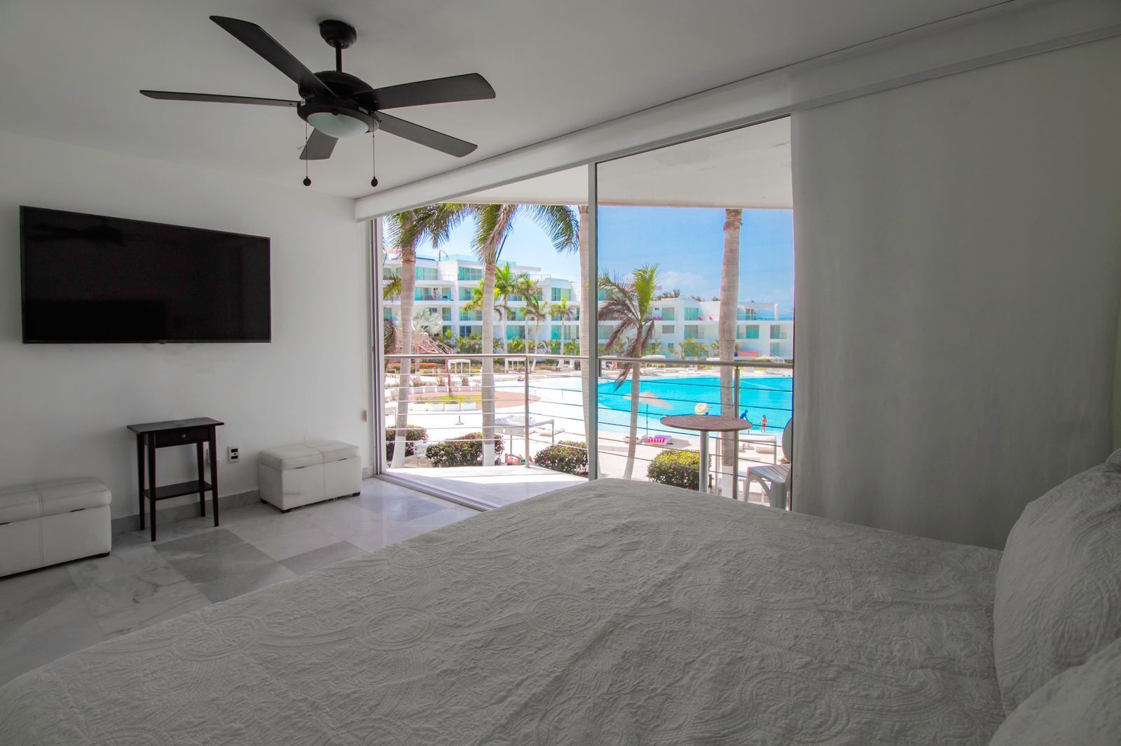 Fully Equipped Beachfront Bliss Two Floor Apartment