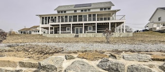 Coastal Waterford Getaway, Steps to the Water!