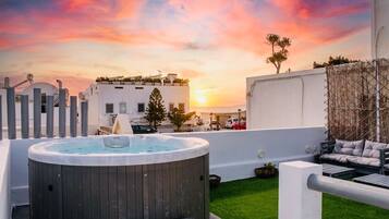 Strogili Suite | 1 bedroom, in-room safe, individually decorated, individually furnished