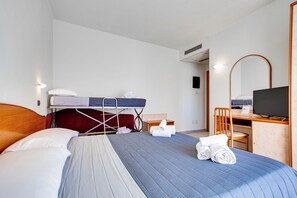 Unclassified image, 5 of 39, button - Villa Maria (Cesenatico)