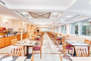 Dining - Villa Maria (Cesenatico)