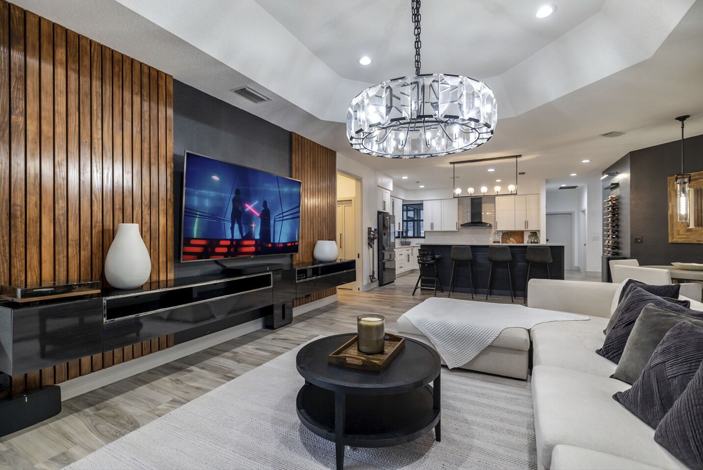 Modern Luxury 4 Bedroom Home in Wellington