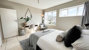 2 camere, una scrivania, ferro/asse da stiro, Wi-Fi gratuito