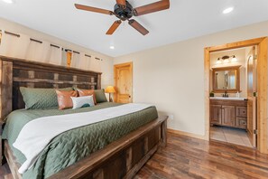 3 Schlafzimmer, Reisekinderbett, kostenloses WLAN, Bettwäsche