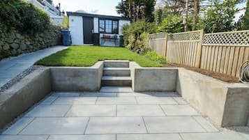 Cottage | Property grounds