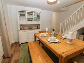 Dining - Craig Mawr (Tyn-y-Gongl)