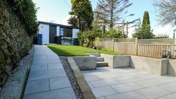 Cottage | Property grounds