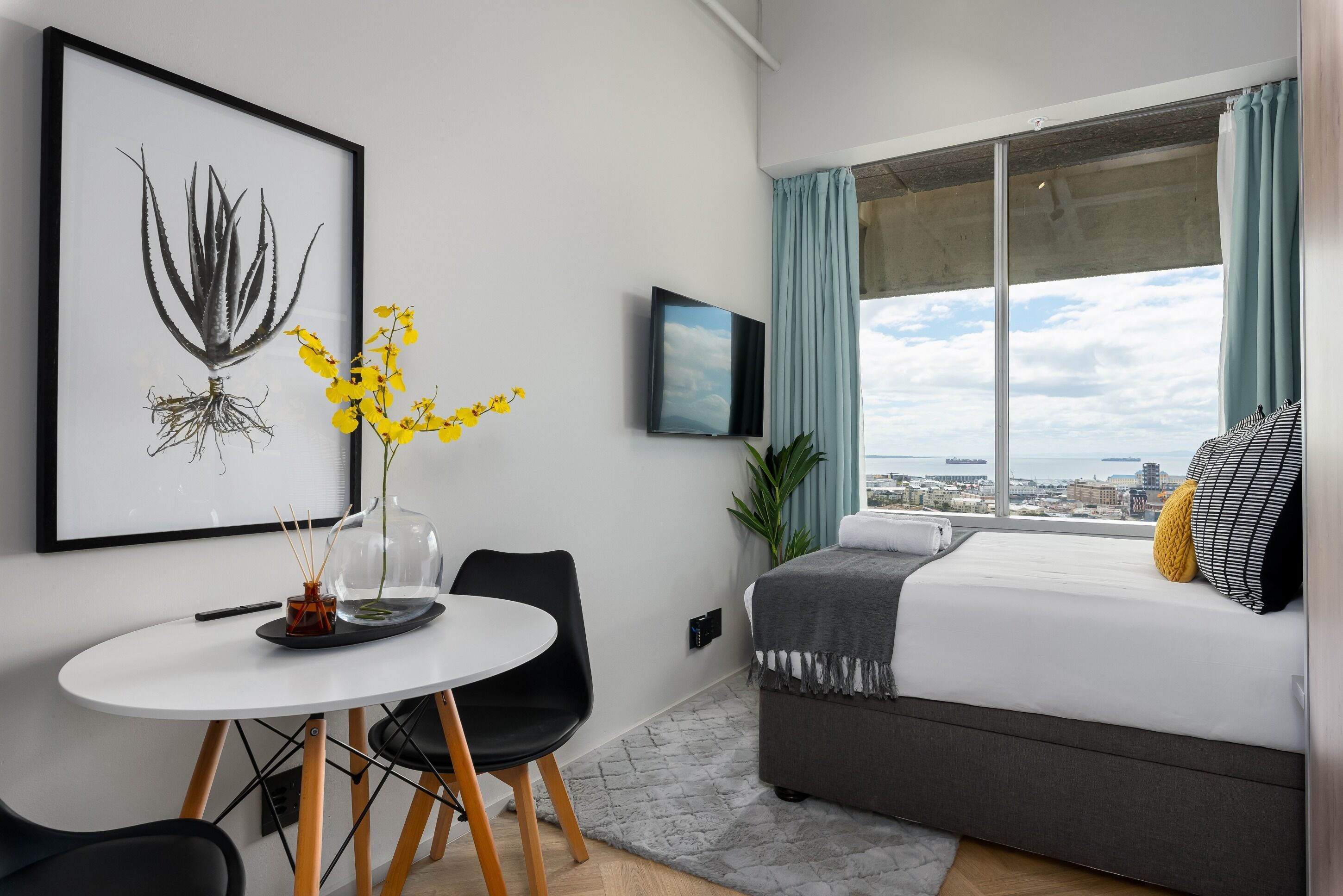 Vibrant Studio in the Heart of Cape Town