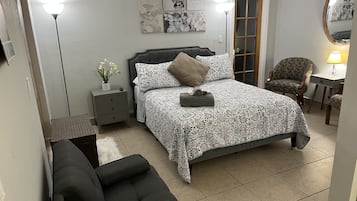 3 bedrooms, premium bedding, Select Comfort beds, individually decorated