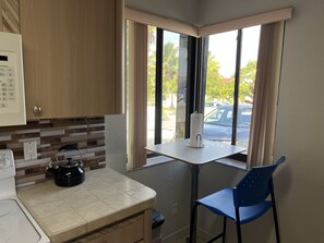 บ้านพักสำหรับครอบครัว, 3 ห้องนอน, ชั้นล่าง | ครัวส่วนตัว | กาต้มน้ำไฟฟ้า