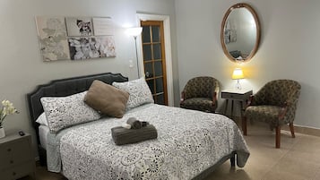 Family House, 3 Bedrooms, Ground Floor | 3 bedrooms, premium bedding, Select Comfort beds, individually decorated