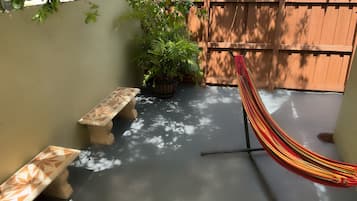 Casa familiar, 3 habitaciones, planta baja | Terraza o patio