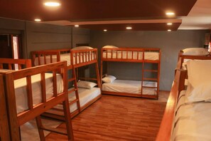 Con stile personalizzato, con arredamento individuale, insonorizzazione