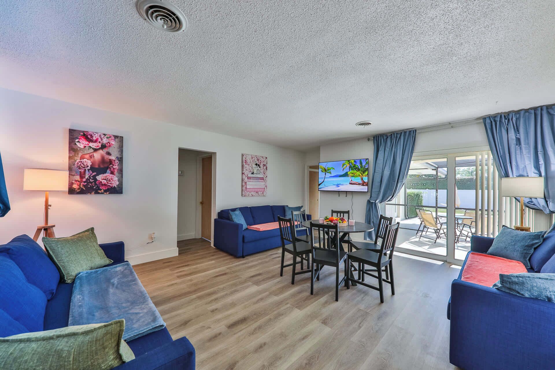 智能电视、办公室