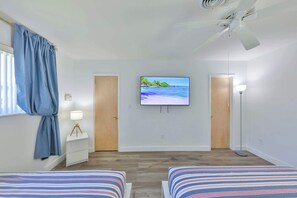 3 多间卧室、办公桌、熨斗/熨衣板、旅行婴儿床