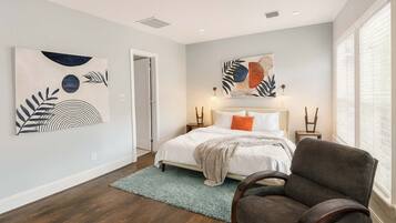 3 soverom, skrivebord, strykejern/-brett og wi-fi (inkludert)