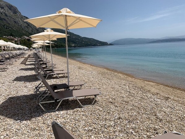 Solstolar och strandhanddukar