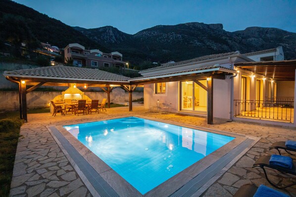 Piscina a l'aire lliure 