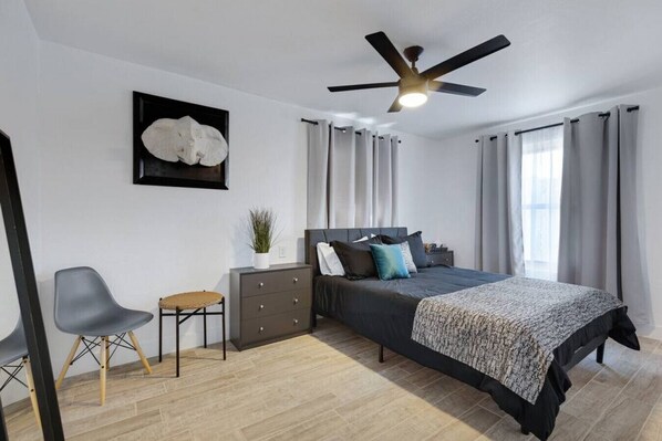 3 chambres, fer et planche à repasser, Wi-Fi, literie fournie