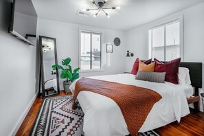 2 多间卧室、办公桌、熨斗/熨衣板、WiFi