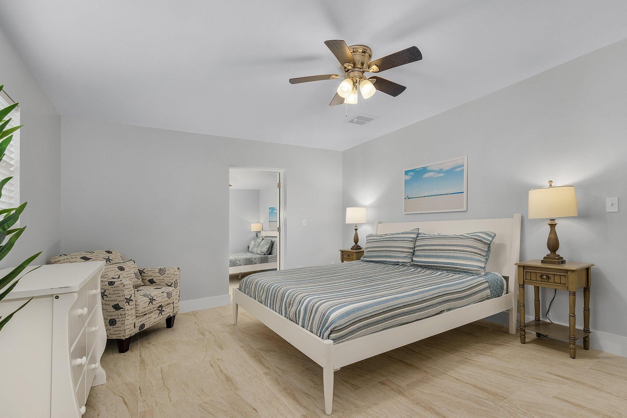 8 Person 3-Bedroom Condo with Private Patio - Mermaid - Welcome to our newly renovated, luxurious and spacious three-bedroom condo!