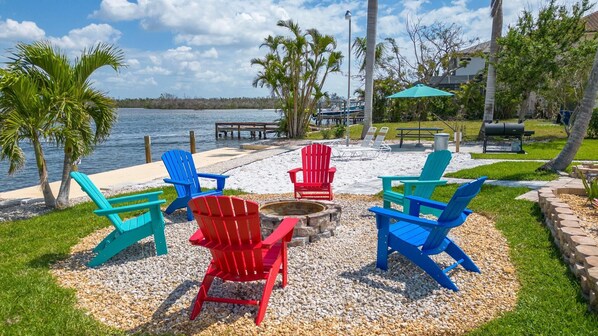 Property grounds - 8 Person 3-Bedroom Condo with Private Patio - Mermaid - Welcome to our newly renovated, luxurious and spacious three-bedroom condo! (Matlacha)