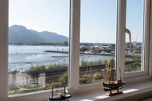 Interior - Walton - Three Bedroom Cottage, Sleeps 5 (Conwy)