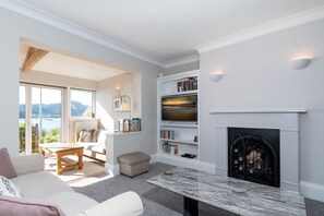 Smart TV, DVD player, books - Walton - Three Bedroom Cottage, Sleeps 5 (Conwy)