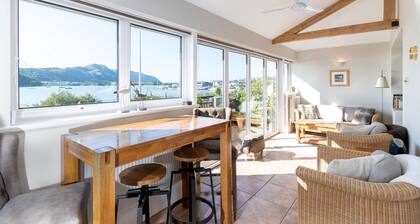 Walton - Three Bedroom Cottage, Sleeps 5