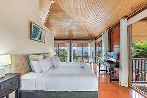 3 bedrooms, iron/ironing board, WiFi, bed sheets - Idyllic Whitsunday Holiday Home with amazing views (Mandalay)