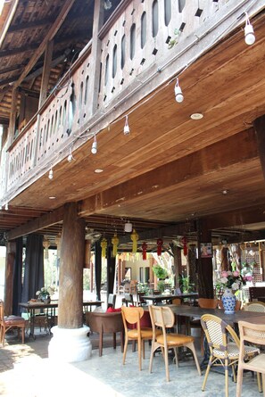 Nhà hàng