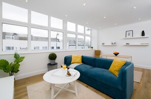 Appartamento Exclusive | Soggiorno | Smart TV, Netflix, pavimenti riscaldati, servizi in streaming