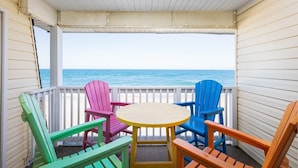 Property grounds - Oceanfront Condo w/ Stunning Views and Pool Access (Kill Devil Hills)