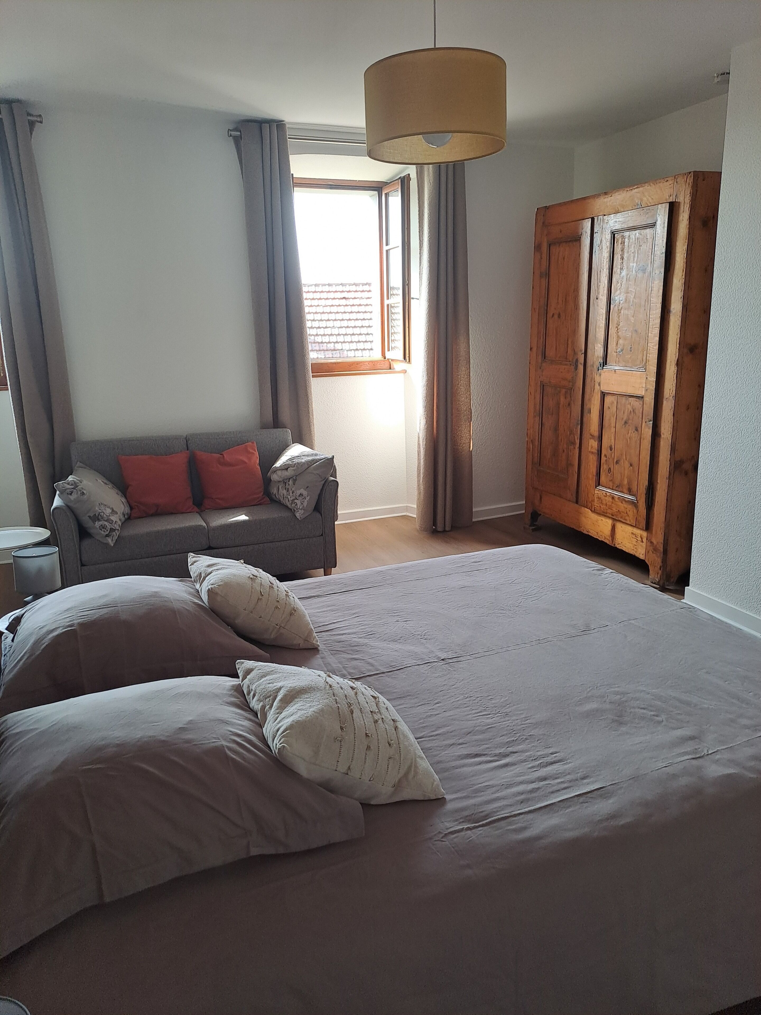 2 slaapkamers, reisbedje, wifi, beddengoed