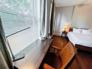 1 chambre, bureau, fer et planche à repasser, Wi-Fi