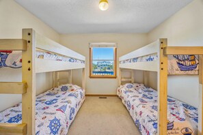 6 bedrooms, WiFi (free), bed sheets - Oceanfront Dog Friendly Home with Hot Tub, Game Room, and Direct Beach Access (Avon)