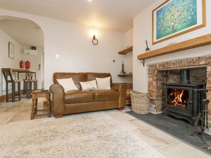 Cottage | Interior - Woodbine Cottage (Falmouth)