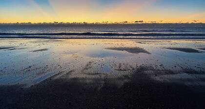 Pawleys Island Cottage w/ Golf Cart