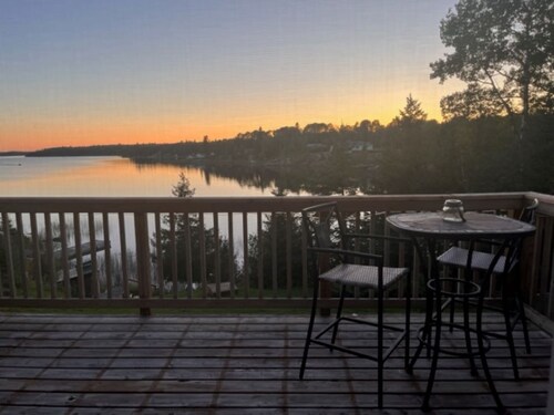 Getaway/Fishing Cabin on Famous Eagle Lake
